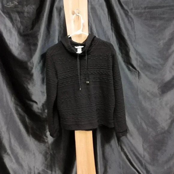 H&M Black Textured Crew Neck Sweater - Picture 2 of 5